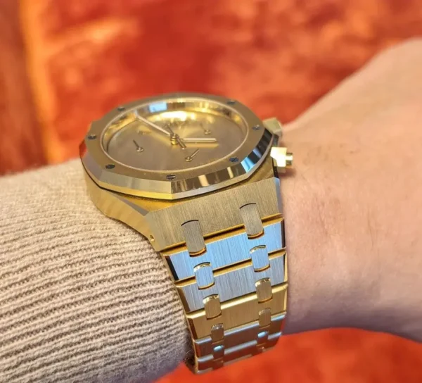 Replica Swiss Ap Royal Oak Chronograph Yellow Gold 1017 Alyx 9Sm