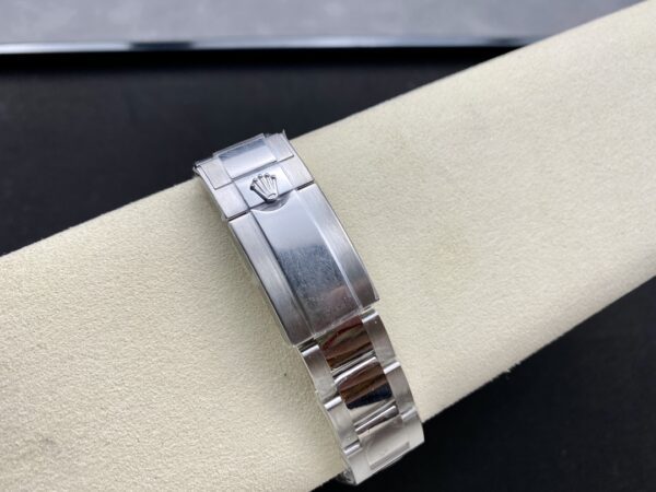 Replica Swiss Rolex Cosmograph Daytona Rainbow Diamond Silver &Amp; Steel 40Mm