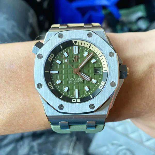 Replica Swiss Ap Royal Oak Offshore Diver Green Dial