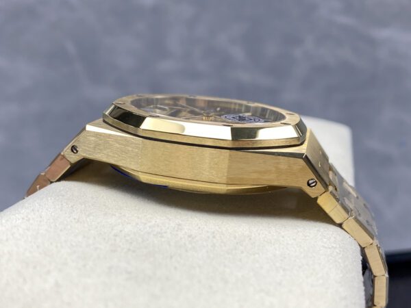 Replica Swiss Audemars Piguet Royal Oak Chronograph Yellow Gold &Amp; Smoked Champagne Dial 41Mm