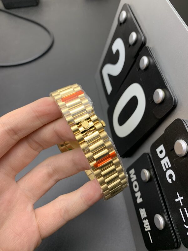 Replica Rolex Day-Date Silver Roman Dial 228238 40Mm 7 Replica Rolex Day-Date Silver Roman Dial 228238 40Mm