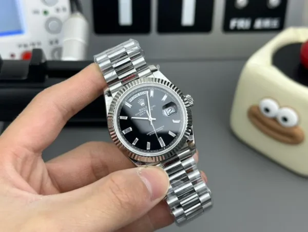 Replica Rolex Day-Date 40Mm M228236-0004