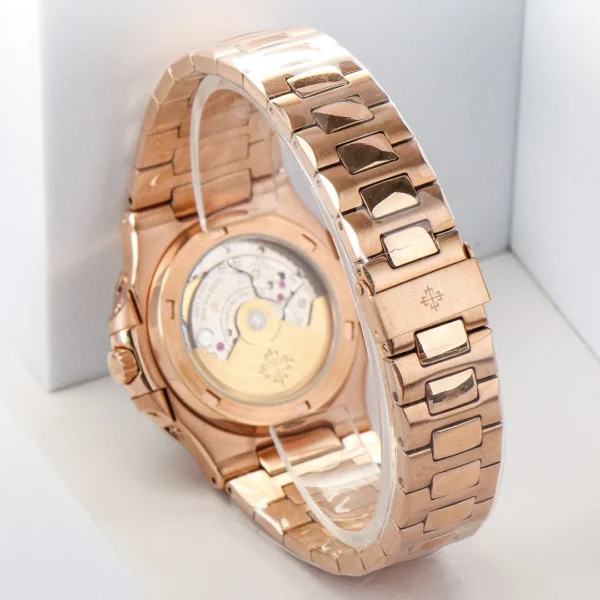 Replica Patek Philippe Nautilus Rose Gold