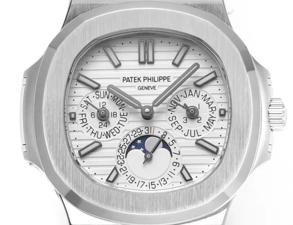 Replica Patek Philippe Nautilus Silver Dial