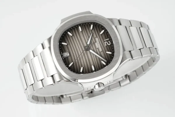 Replica Patek Philippe Nautilus Grey Dial