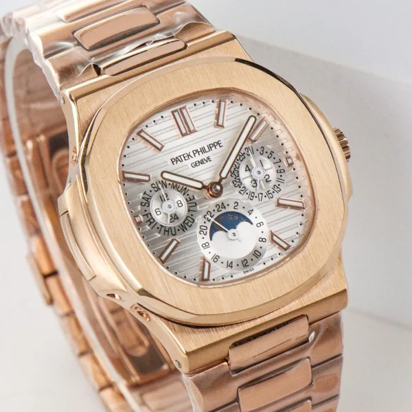 Replica Patek Philippe Nautilus Rose Gold