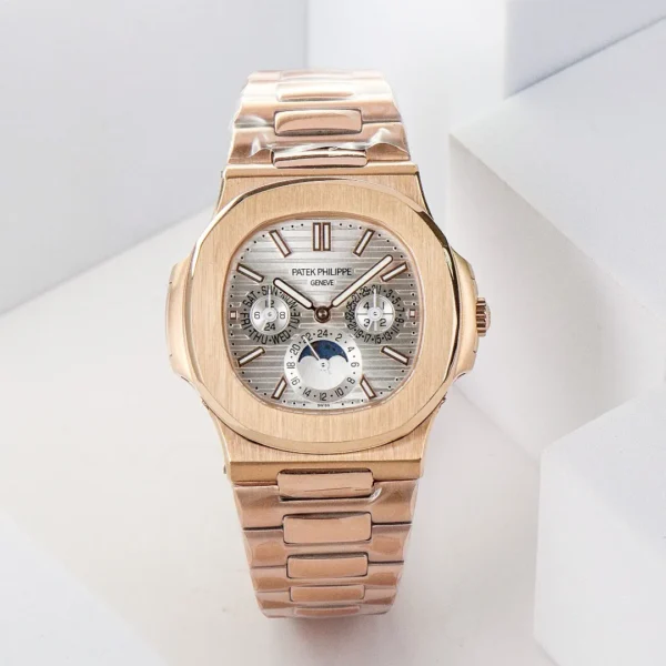 Replica Patek Philippe Nautilus Rose Gold