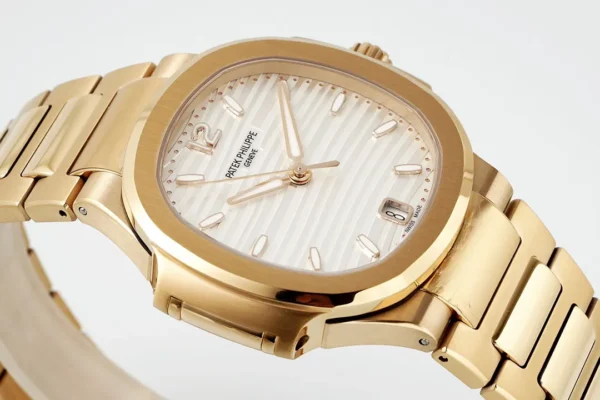 Replica Patek Philippe Nautilus Ladies Gold Dial